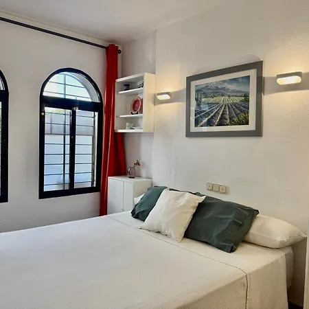 Apartament Ponti - Ground-floor With Private Garden Terrace - 125 M From The Beach, Ac *