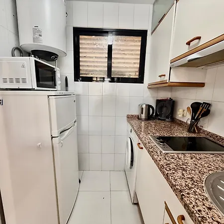 Apartament Ponti - Ground-floor With Private Garden Terrace - 125 M From The Beach, Ac *