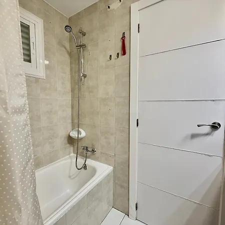 Ponti - Ground-floor With Private Garden Terrace - 125 M From The Beach, Ac Apartament Torremolinos