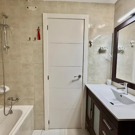 Ponti - Ground-floor With Private Garden Terrace - 125 M From The Beach, Ac Torremolinos